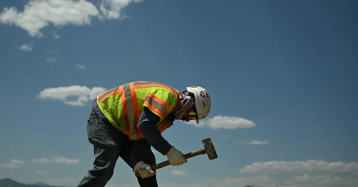 New York City unveils its first rest stop for delivery workers
