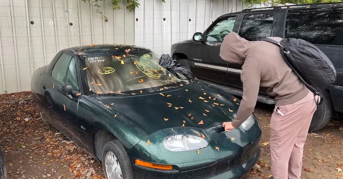 Inside GM's Decision to Help Restore a Rare EV1 for the First Time Ever