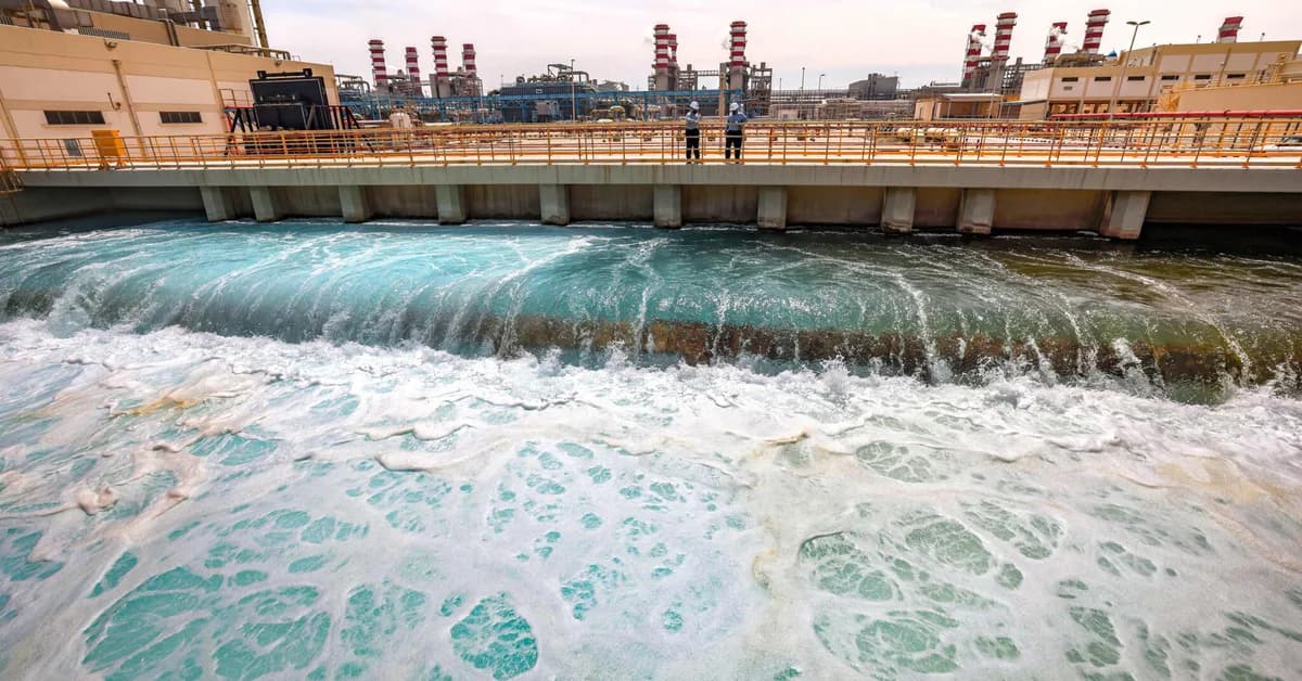 Attacks on Middle East Desalination Plants Highlight Risks of Near-Total Dependence on 'Fossil Fuel Water'