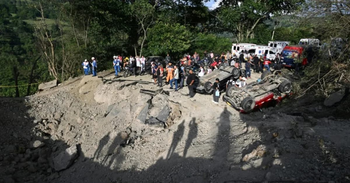 Colombia road bombing death toll rises to 19