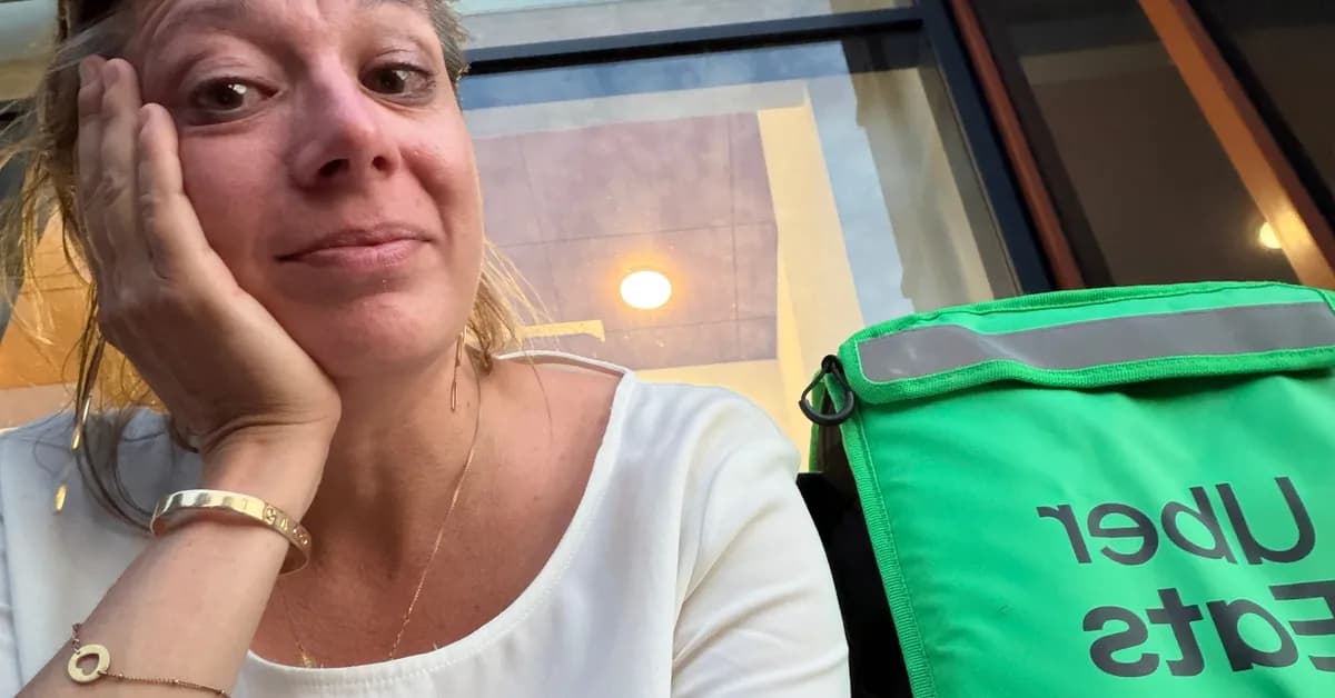 I'm 45 and spent months trying to find a new corporate job. Now I'm delivering food to support my 2 kids.