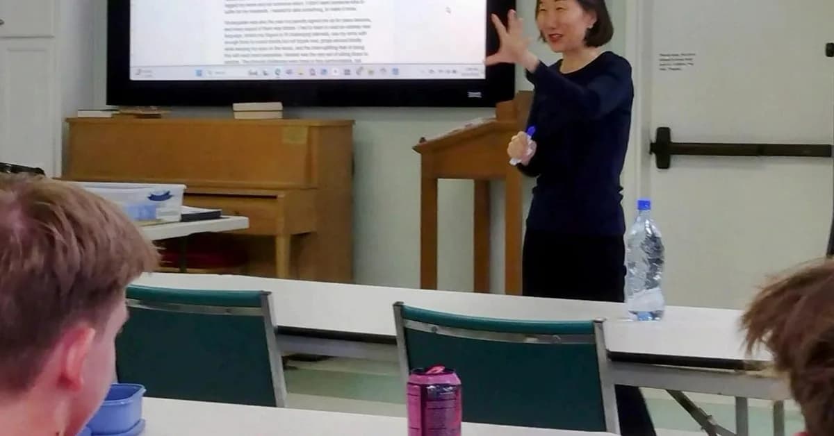 I'm a college admissions expert, and my students are struggling with basic literacy skills. Their college apps are suffering.