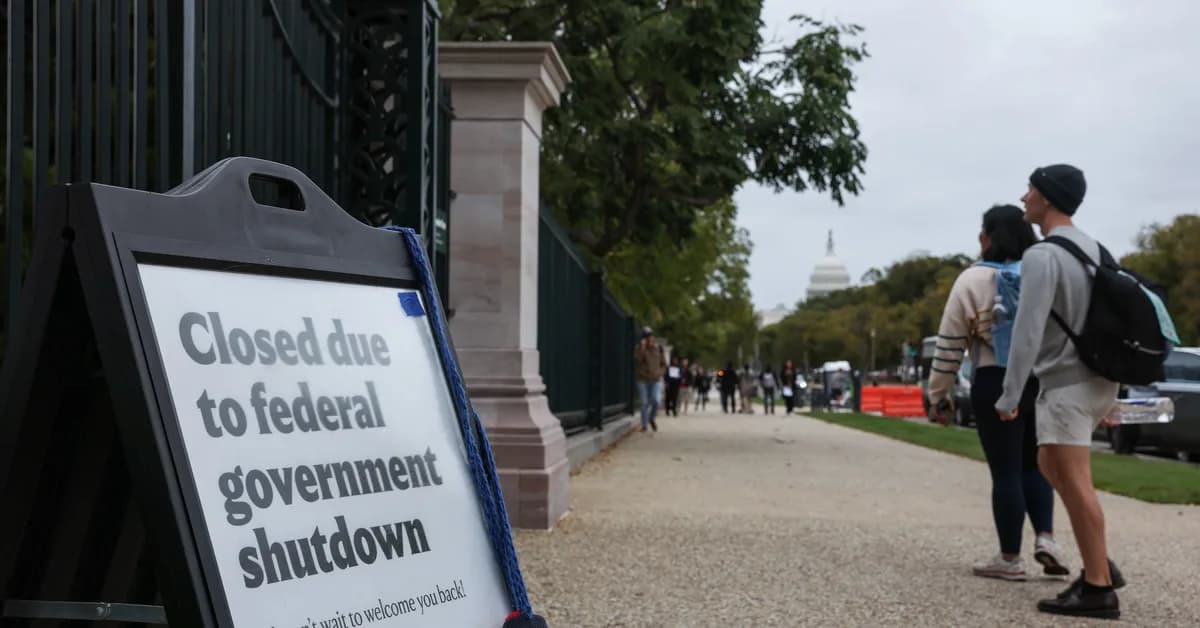 Verizon waives late fees for federal workers affected by partial DHS shutdown