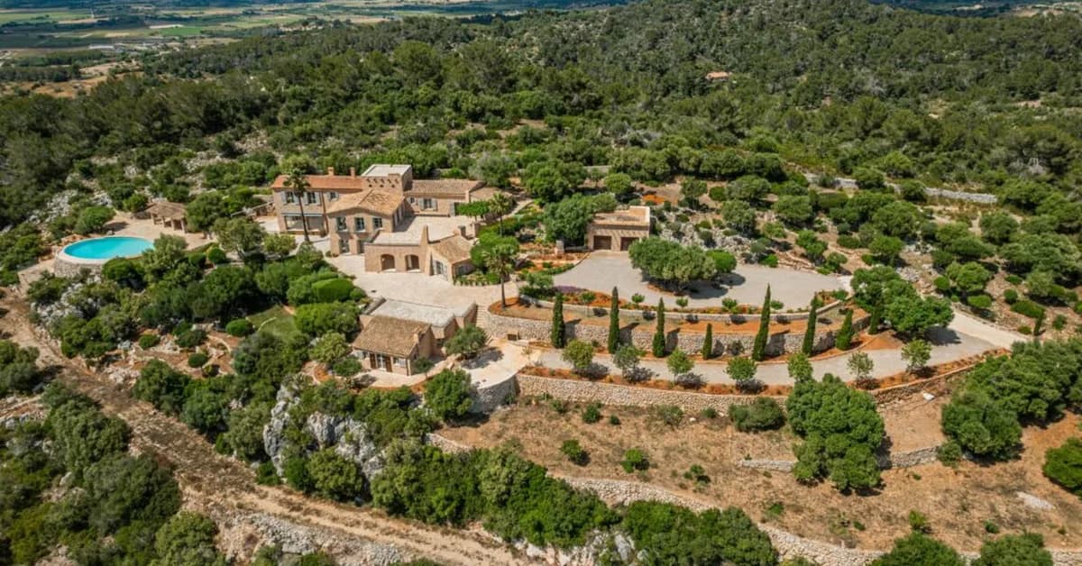 The Son Macia Estate: A Modern Hilltop Retreat in Mallorca