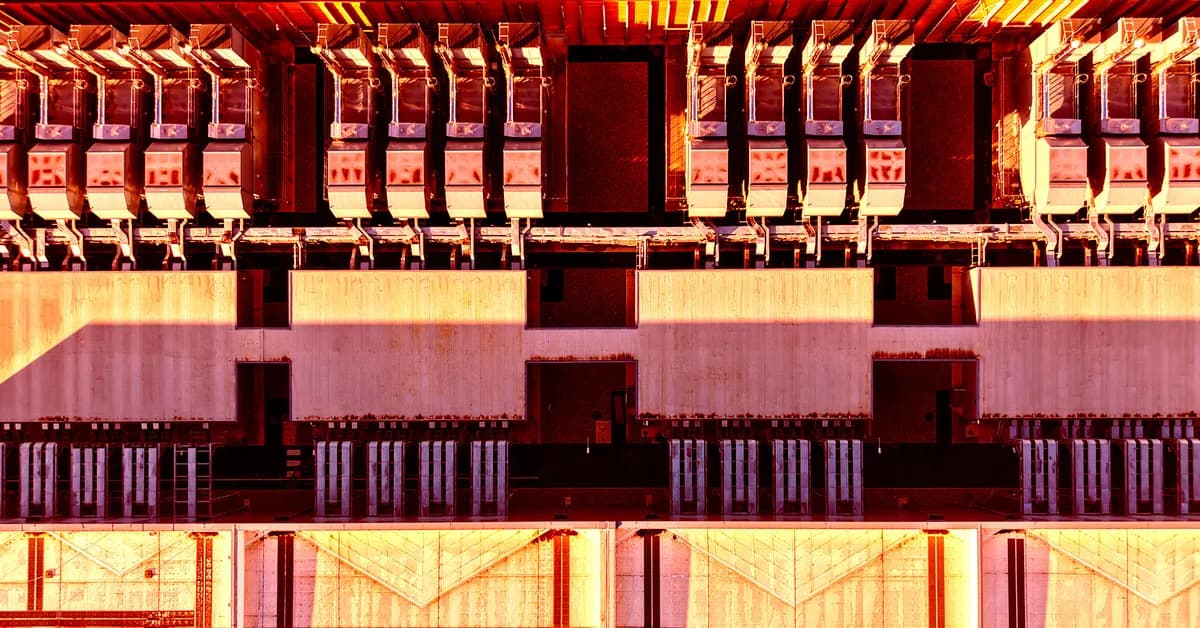 Trump's Huge AI Data Center Project Is Falling Apart Behind the Scenes