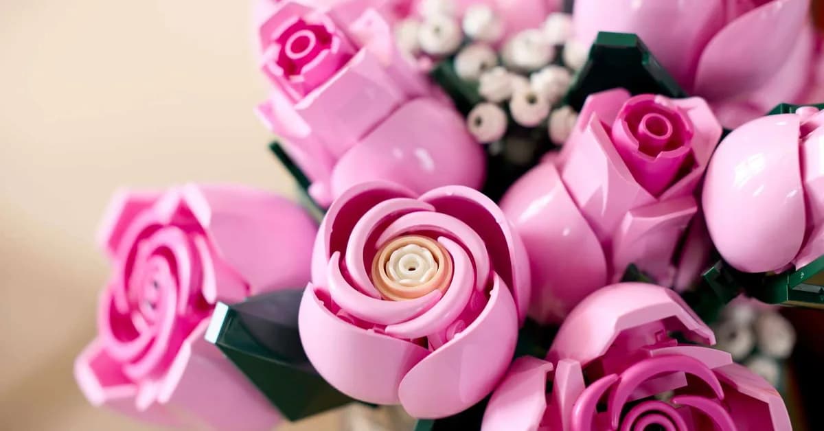 These LEGO Sets Make the Perfect Mother's Day Gifts