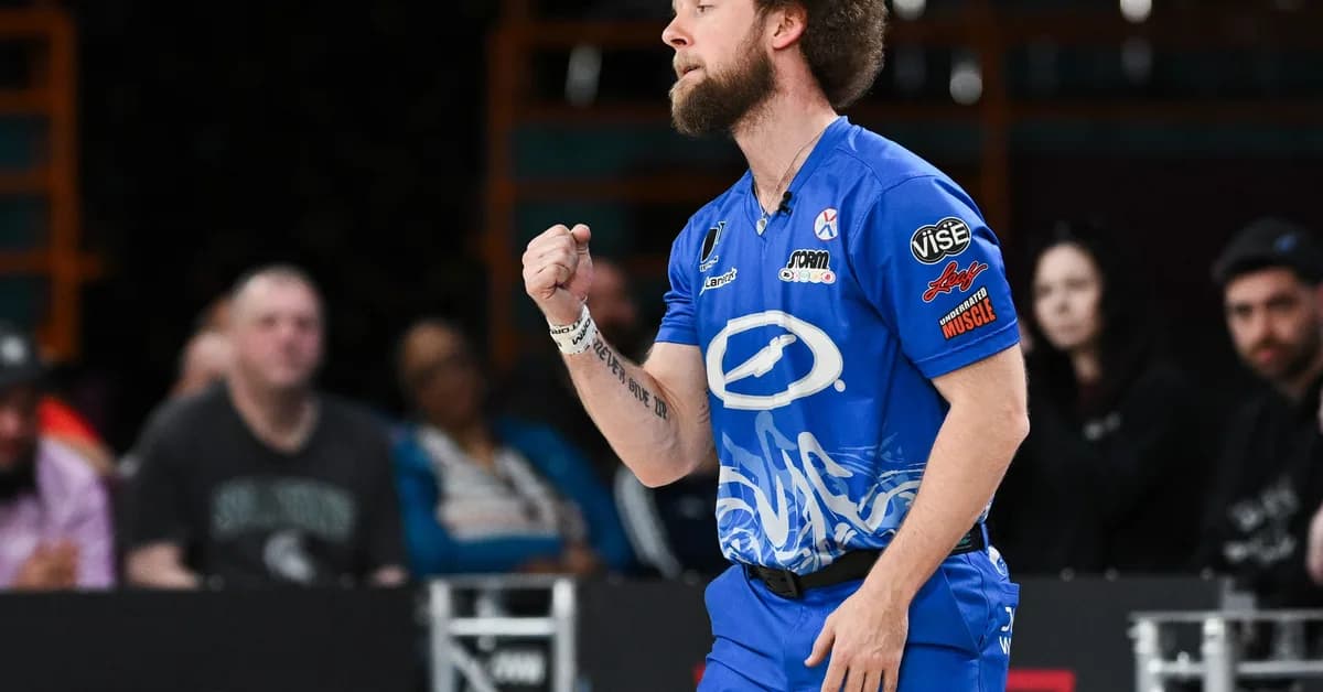 At 18, I was managing a Wendy's. Years later, I earned a record $496,900 in a single bowling season.