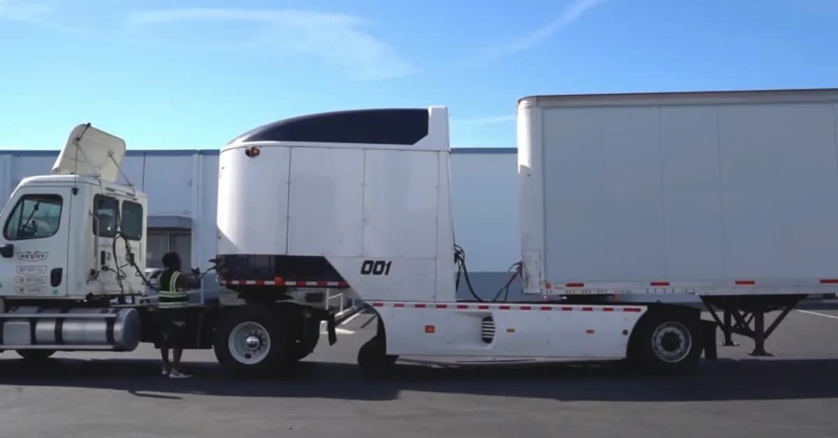 Battery-Powered Semi Truck 'Backpack' Converts Diesel Big Rigs to Hybrids. But Why?