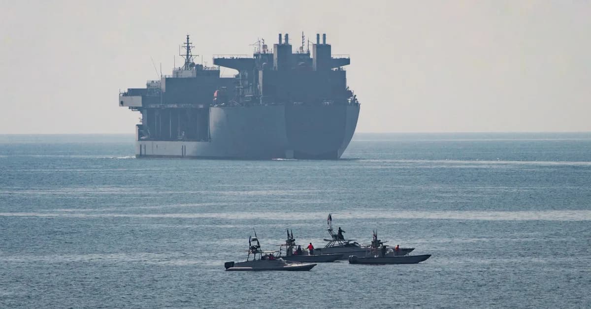 US warships transit Strait of Hormuz in mine clearance op