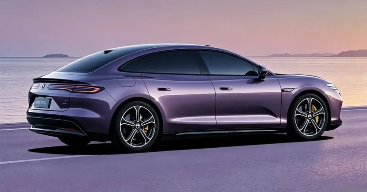 BYD's Denza Z9S Is Bringing Supercar Numbers To A Luxury Sedan