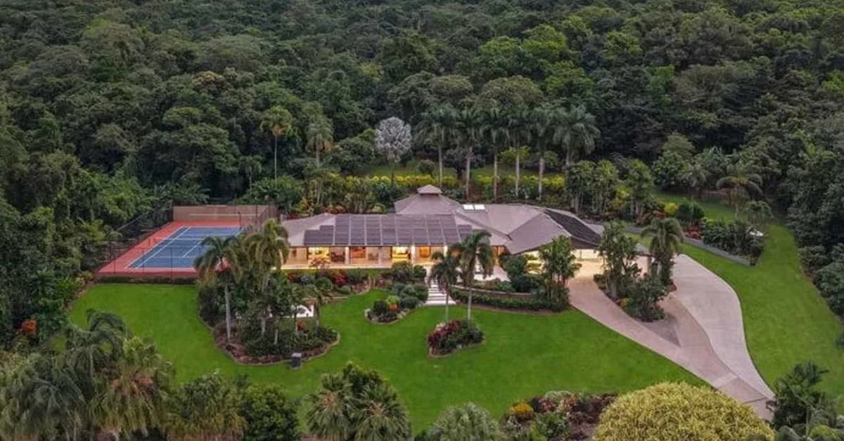 Inside the $5m Cairns mega-mansion with its own poker room and tennis court