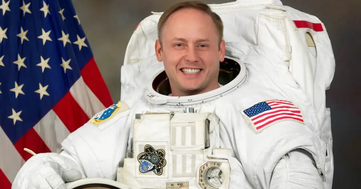 The astronaut whose illness forced an early return from the ISS was Mike Fincke