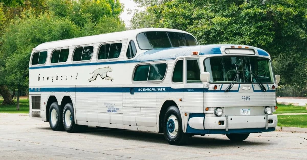 Different Times: Immaculate 1954 Greyhound Scenicruiser Bus for Sale Is a Reminder of What Was