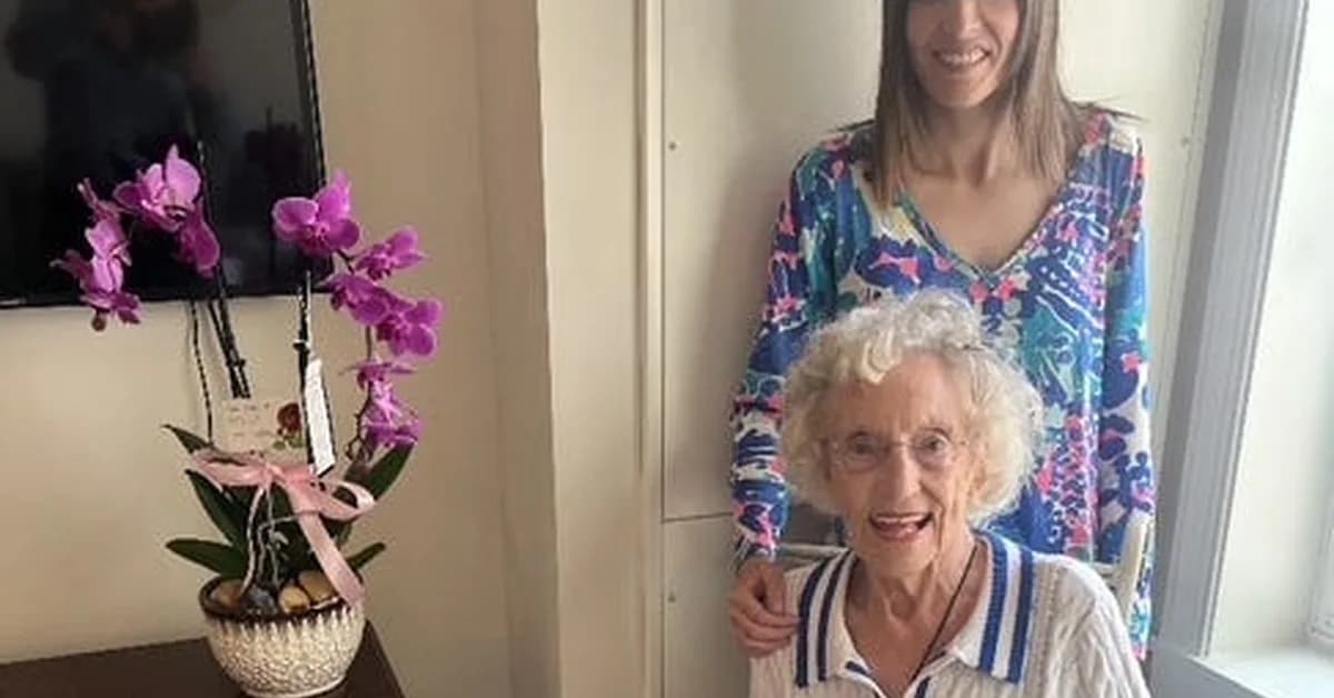 My grandma is 91 and has had the same friends for 60 years. Here are 3 things she taught me.