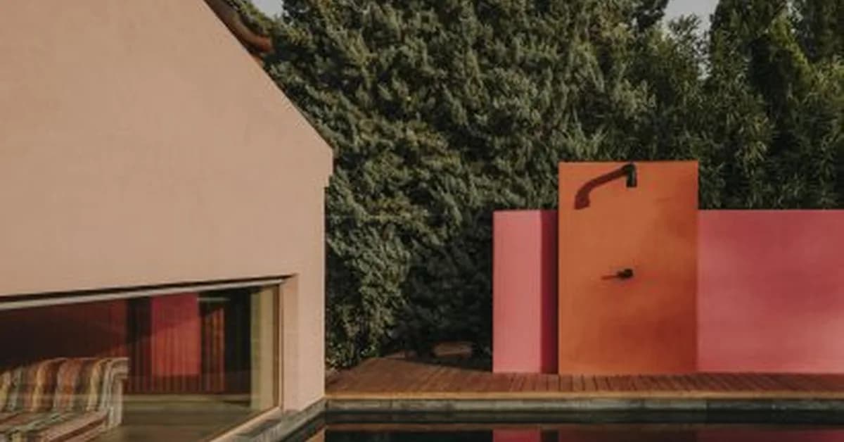 Holzrausch references Luis Barragán in colourful refresh of Mallorcan holiday home