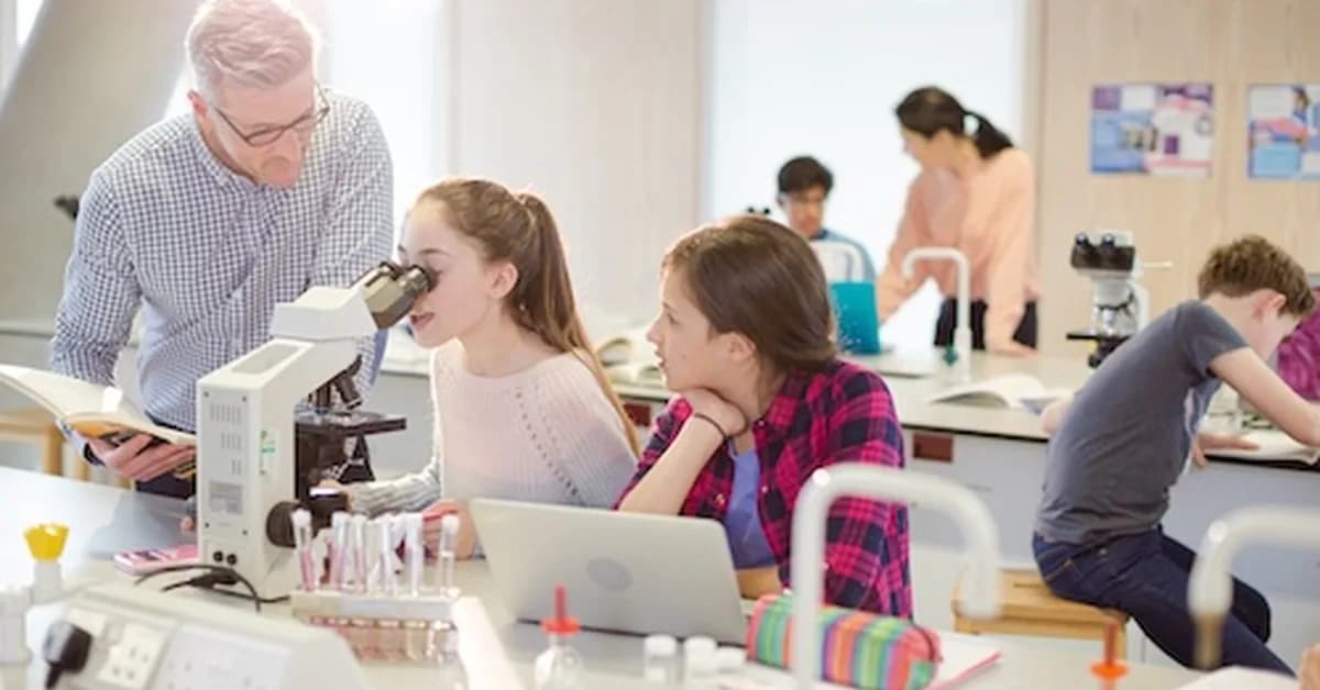 How to strengthen student workforce readiness with classroom and career connections