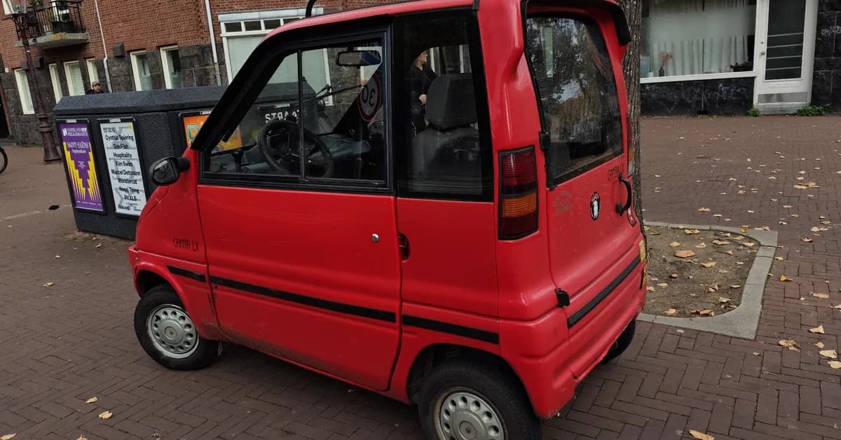 Will The MiBot Work In Amsterdam? Here's A Biased Comparison