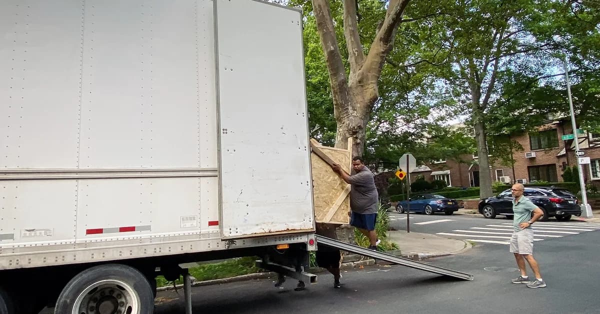 5 Costly Moving Mistakes Real Estate Experts Warn Homeowners Against