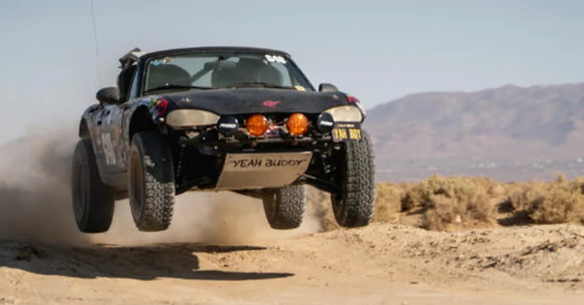 How I streamed my off-road Miata race using Starlink and StarStream