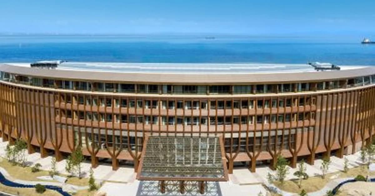 Shigeru Ban unveils coastal wellness retreat on Awaji Island