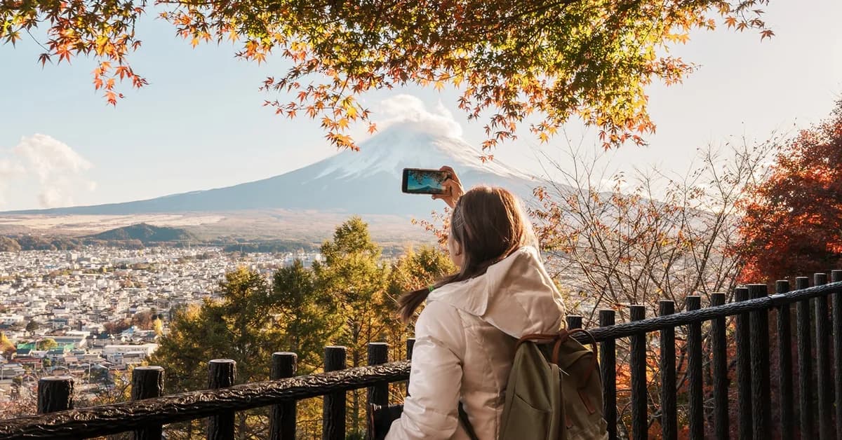 4 reasons I carry 2 premium rewards cards