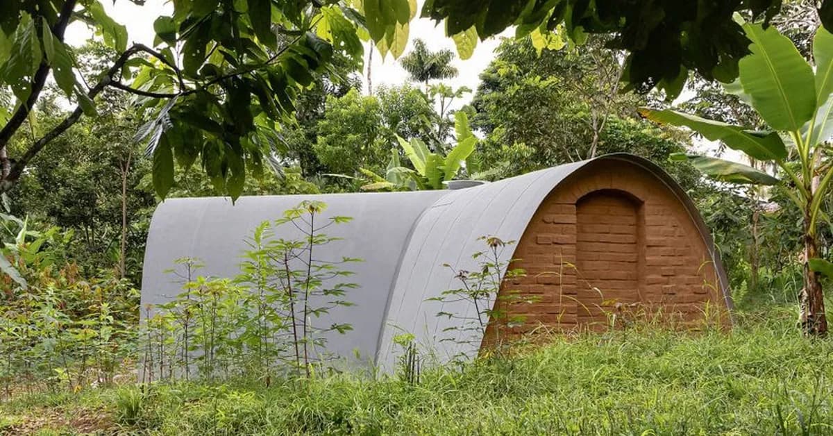 Al Borde Arquitectos uses adobe for "biosecure" laboratory in Ecuador