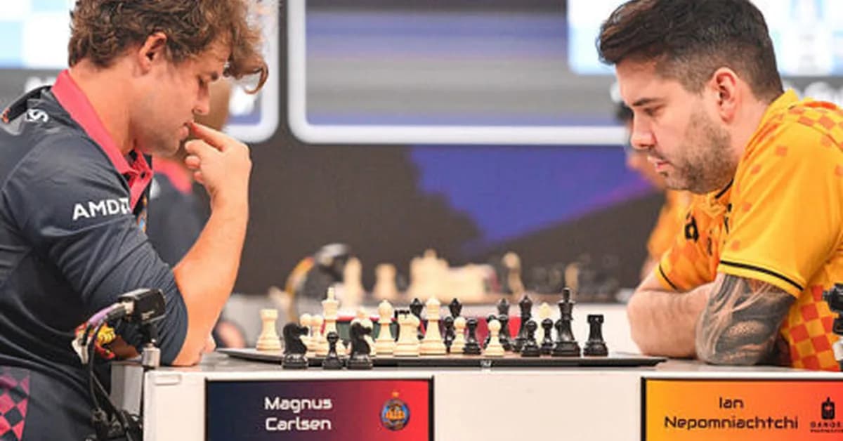 Random rewards enrich classic game-theory insights