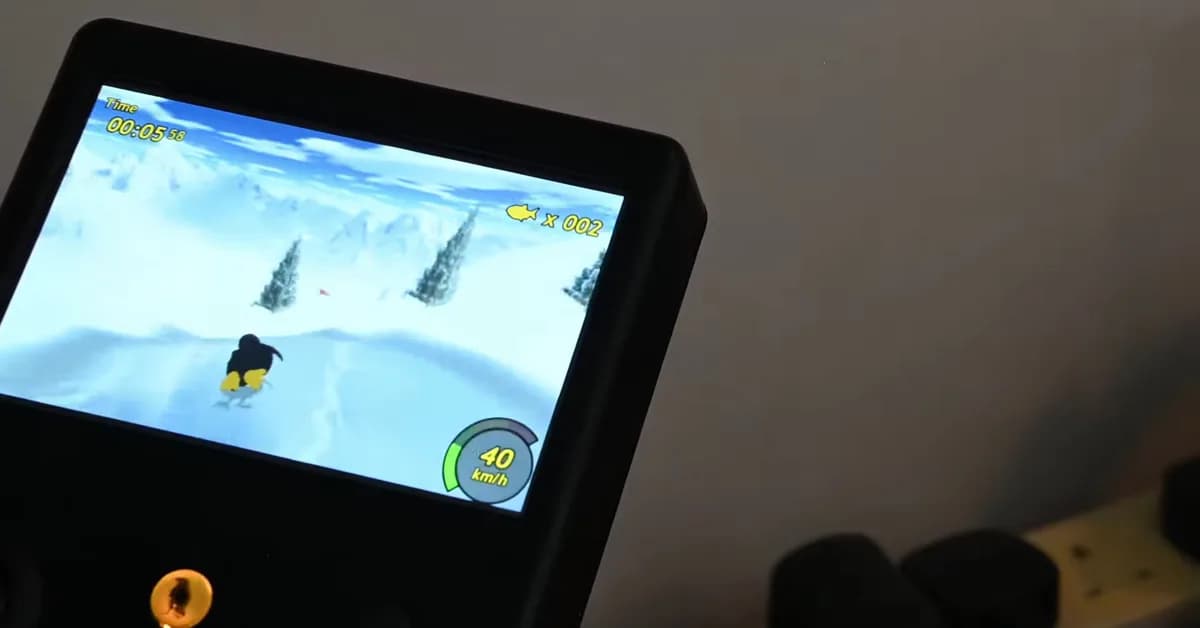 STM32 Handheld Has OpenGL and all the Classics
