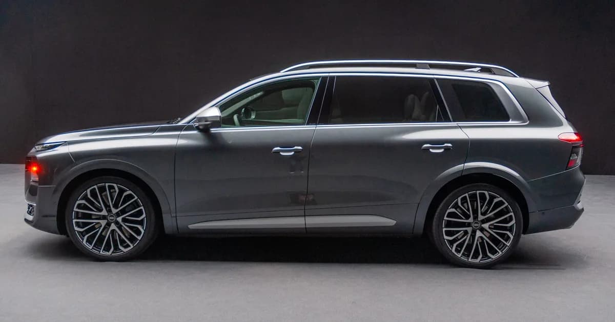 Audi CEO Admits New Flagship SUV Almost Got Those Electronic Door Handles Nobody Asked For