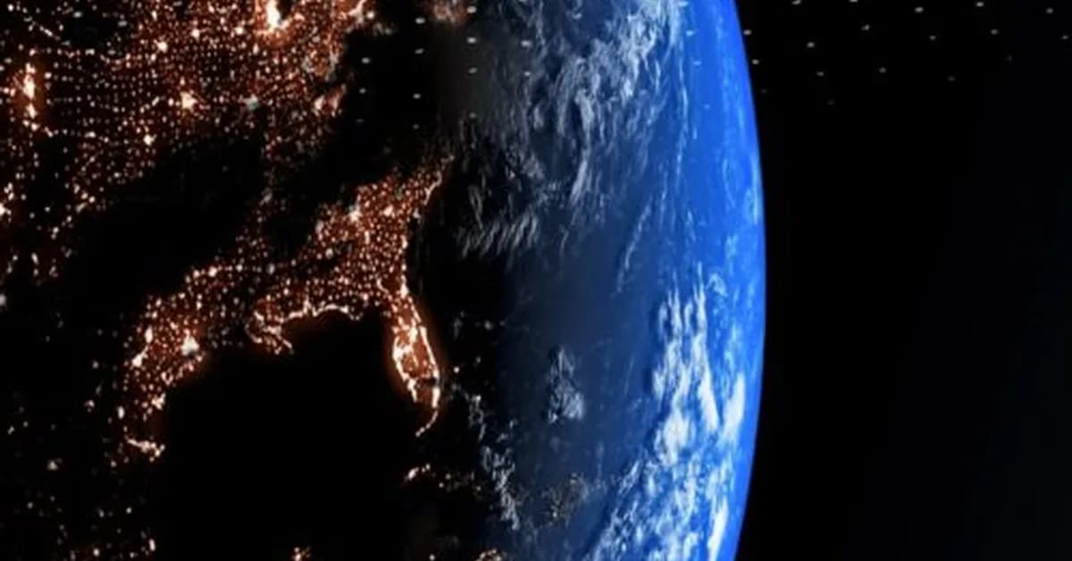 SpaceX tries to convince FCC that Amazon put satellites into wrong altitude