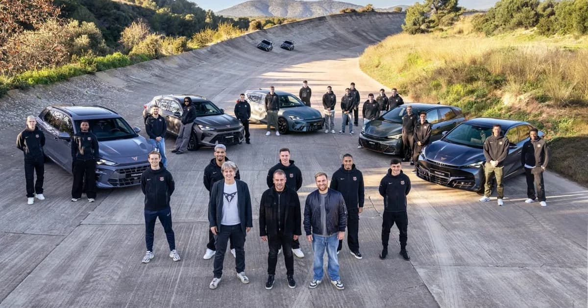 The Most Popular Car At Barcelona FC Training Is Not A Supercar