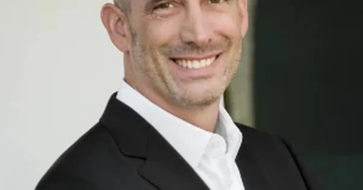 6 deal-saving business & negotiation strategies from a $1.7 billion broker