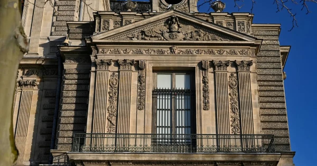 Louvre heist gallery to reopen to public on Wednesday