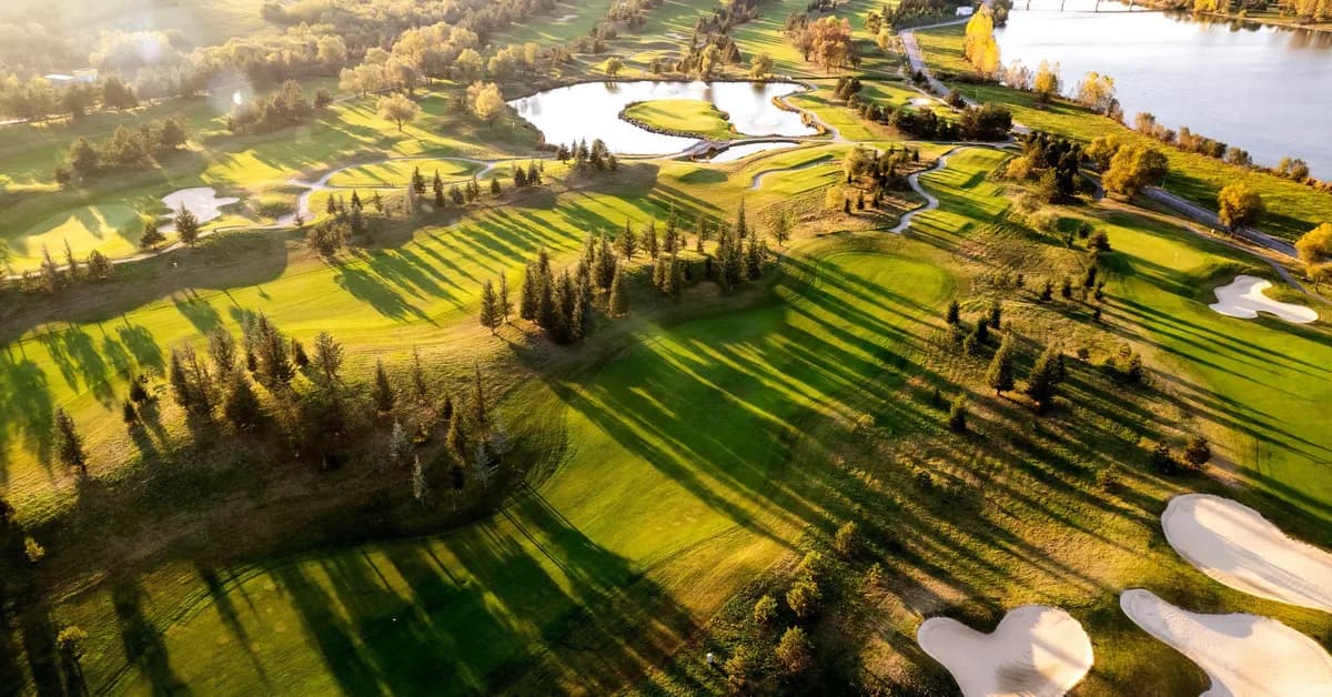 Why the Luxury Golf Club Lifestyle Has Become the Ultimate Real Estate Status Symbol