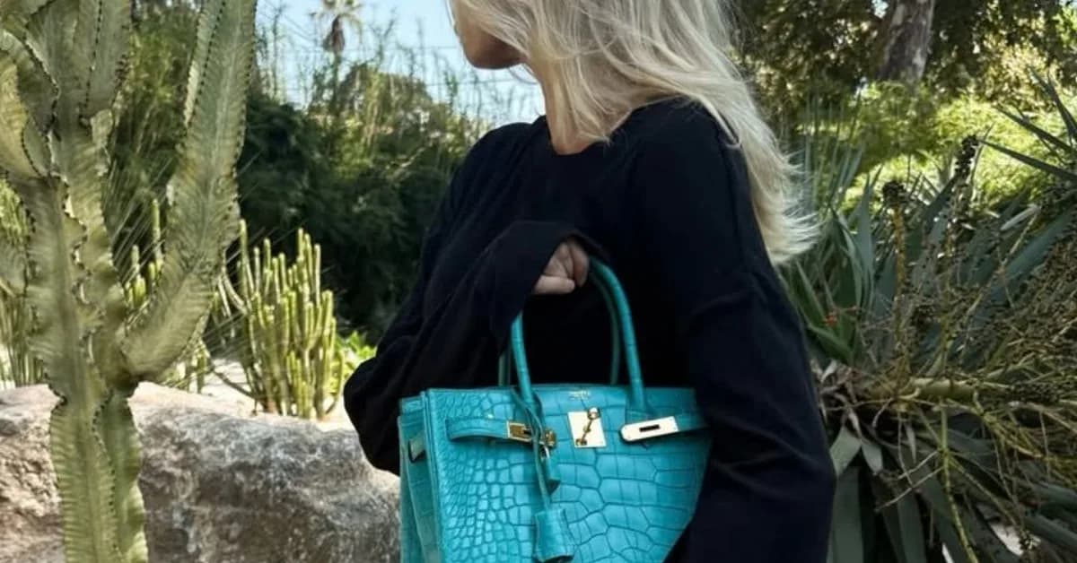 Even Minimalists Are Rethinking Neutrals For Accessories In This Surprising Colour Trend