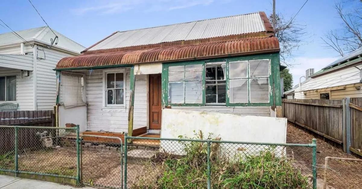 Derelict Sydney home with rotting floors sparks developer frenzy before auction