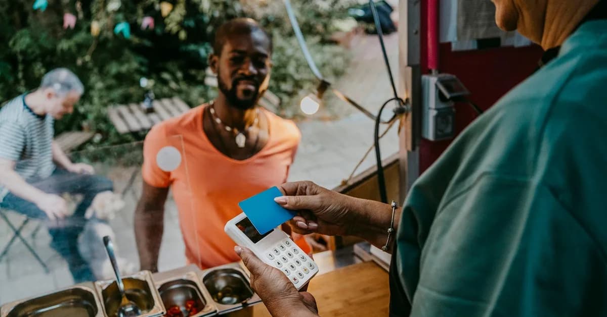 Chase Sapphire Preferred vs. Amex Gold: Which mid-tier favorite is right for you?