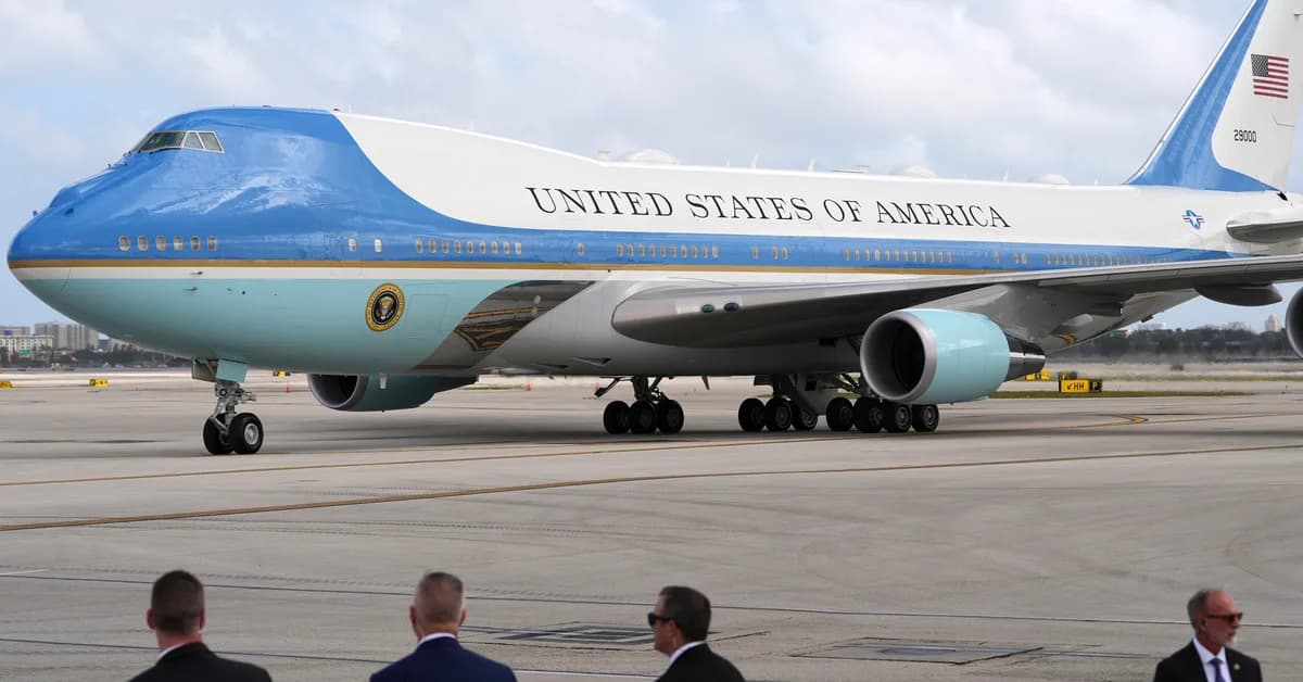 Photos show how Air Force One has changed through the years