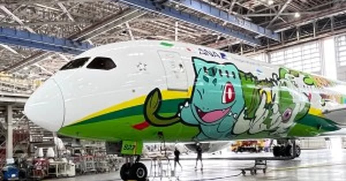 New Pokemon Plane Looks Incredible, Even Includes Themed Cups And Napkins