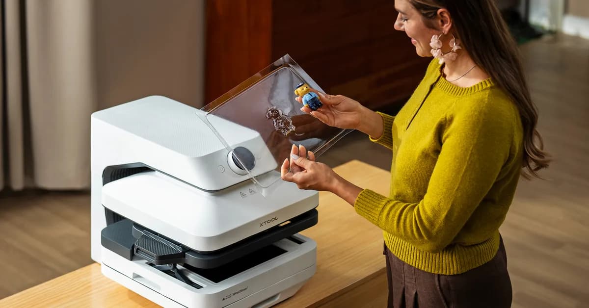 This modular crafting machine can create custom shirts, phone cases, and molds