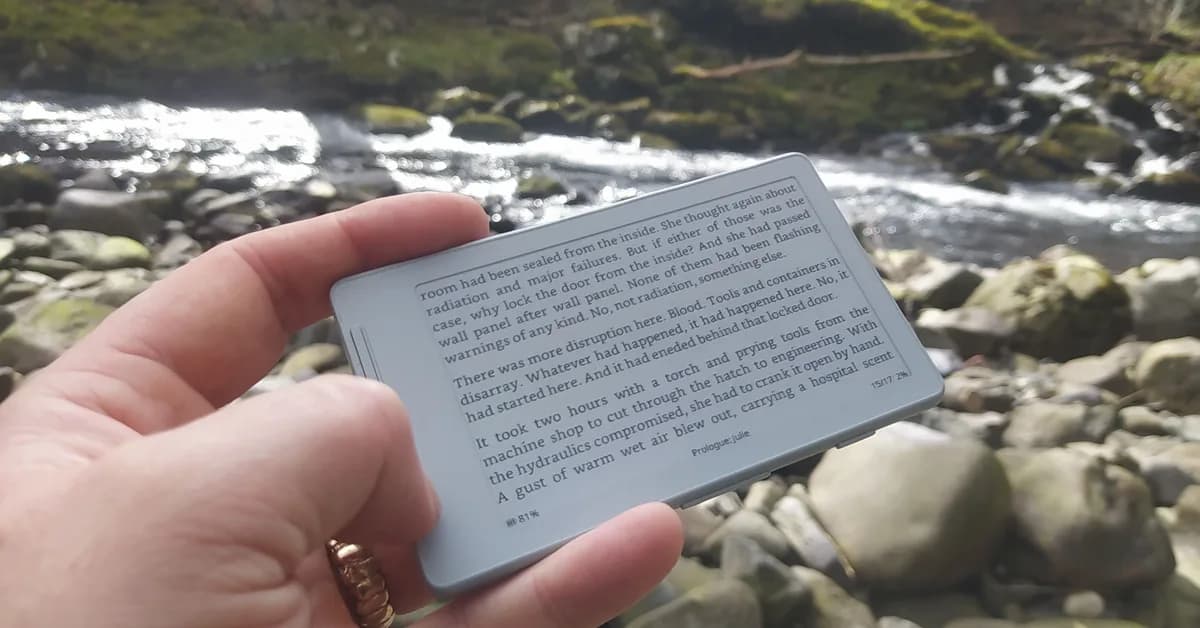 Pocket-Sized e-Ink Gets a Firmware Upgrade