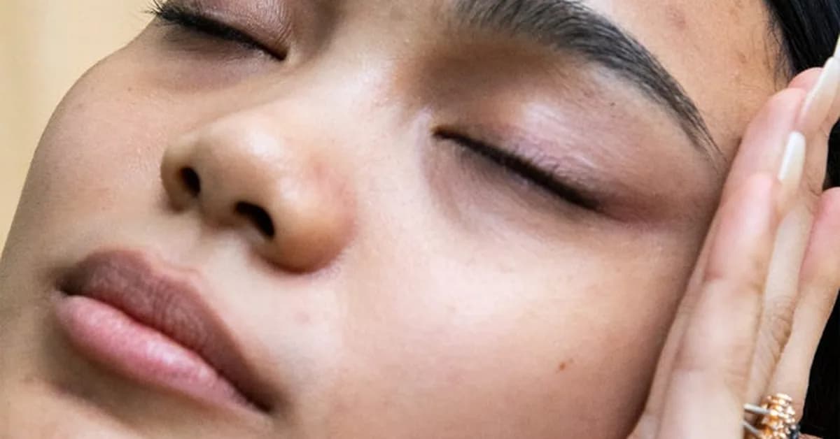 Everything You Need To Know About Hypochlorous Acid, A Summer Skin Hero
