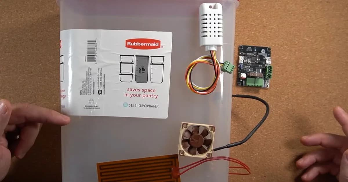 A DIY 3D Printing Filament Dryer