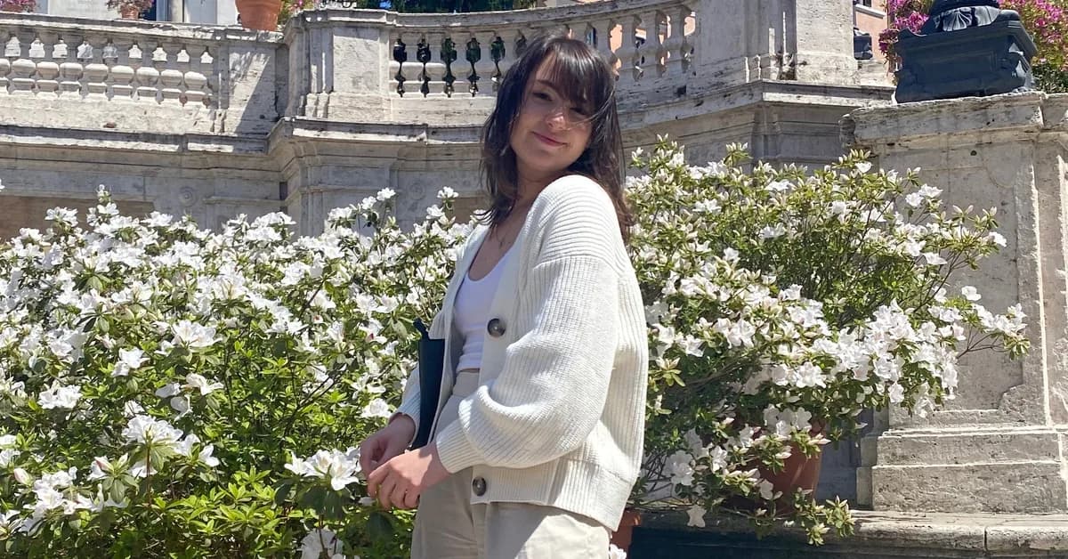 I spent a year abroad in my 20s and thought it cured my anxiety. I was wrong, but full-time travel helps me live with it.