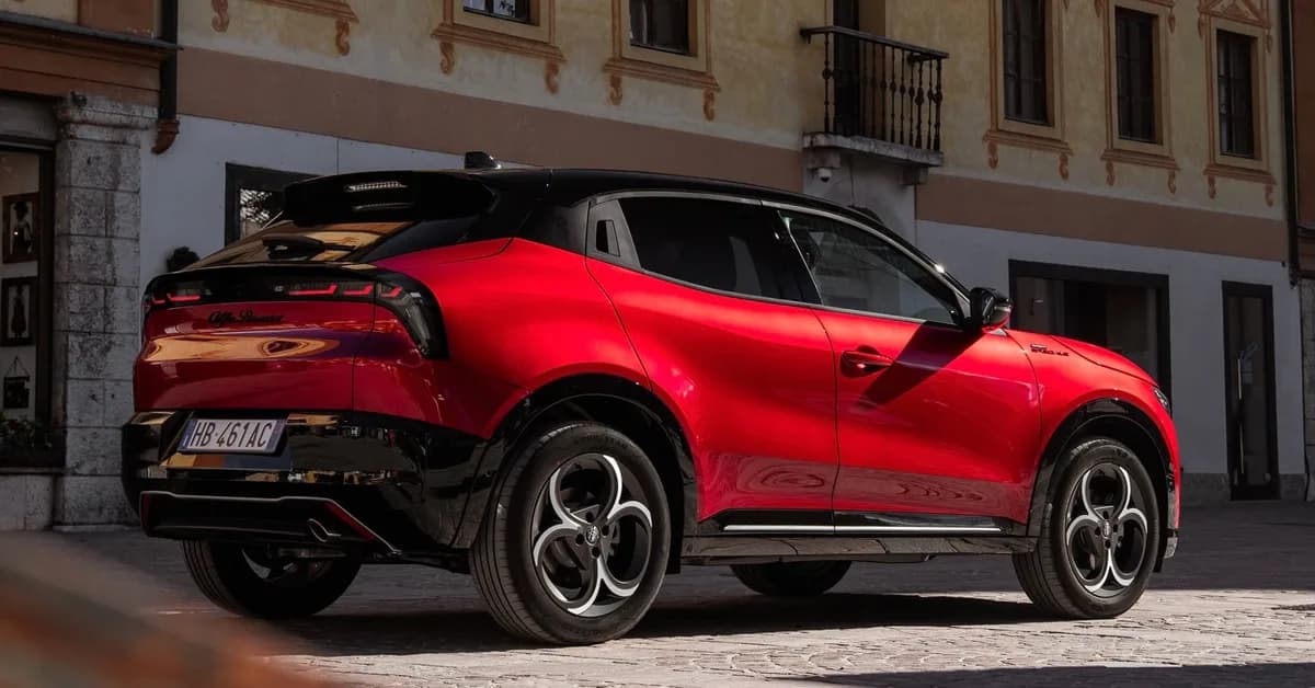 2026 Alfa Romeo Junior gets stylish limited-edition makeover