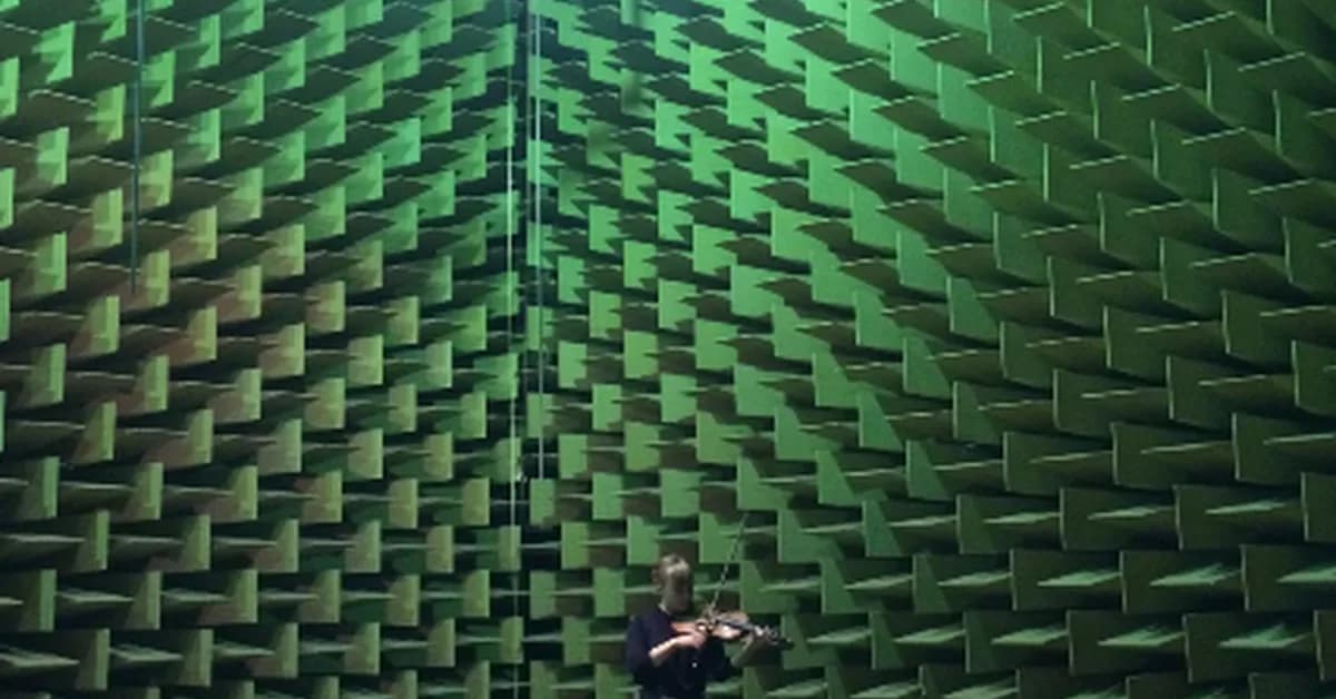 Sound Source Localization for Spatial Mapping of Surgical Actions in Dynamic Scenes