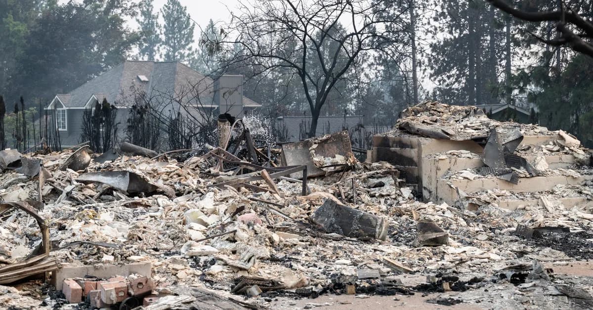 Wildfires in Washington State Destroy Hundreds of Homes Near Spokane as Nearly 65,000 Residents Flee