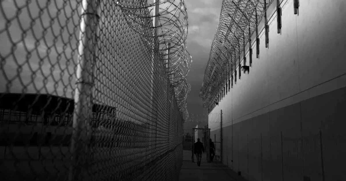 ICE Detainment Center Guards Allegedly Set Up Suicide Death Pools