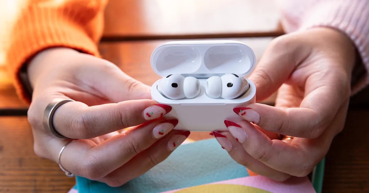 Apple’s AirPods with cameras for AI are apparently close to production