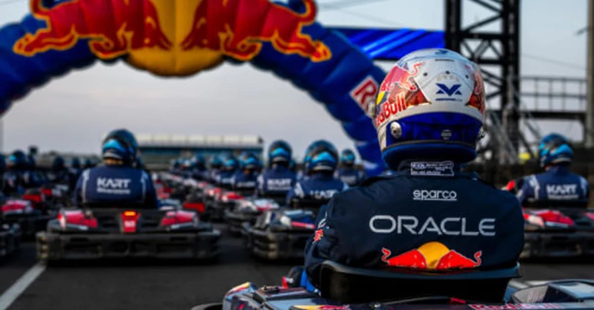 The world's best racing driver is about to race 100 karts at once